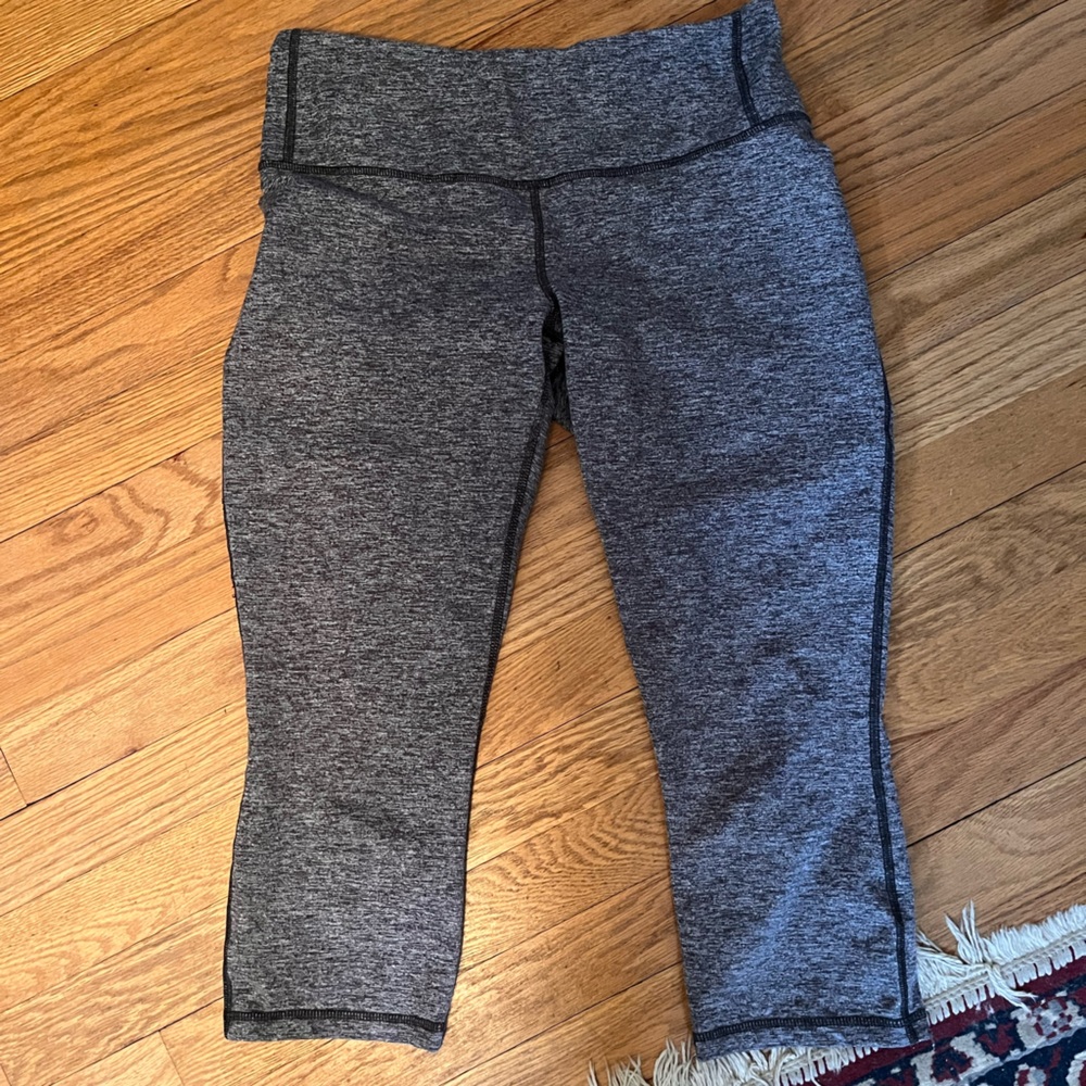 Patagonia medium crop workout leggings